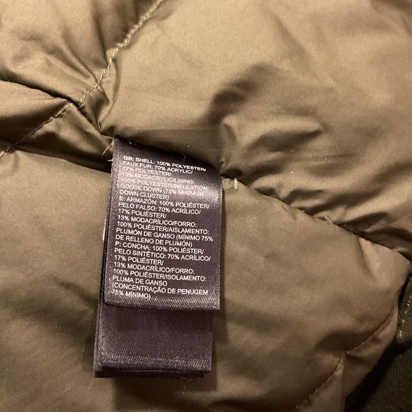 The North Face Jacket with Hood. - Picture 8 of 14